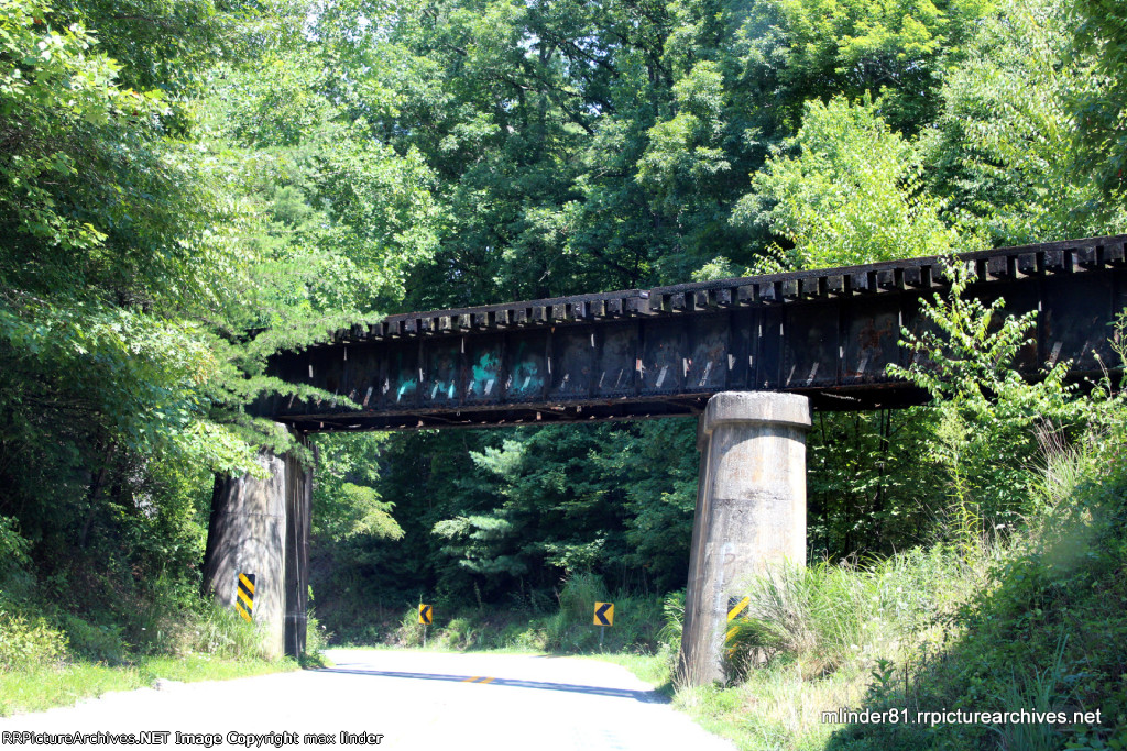 Crossing highway 176